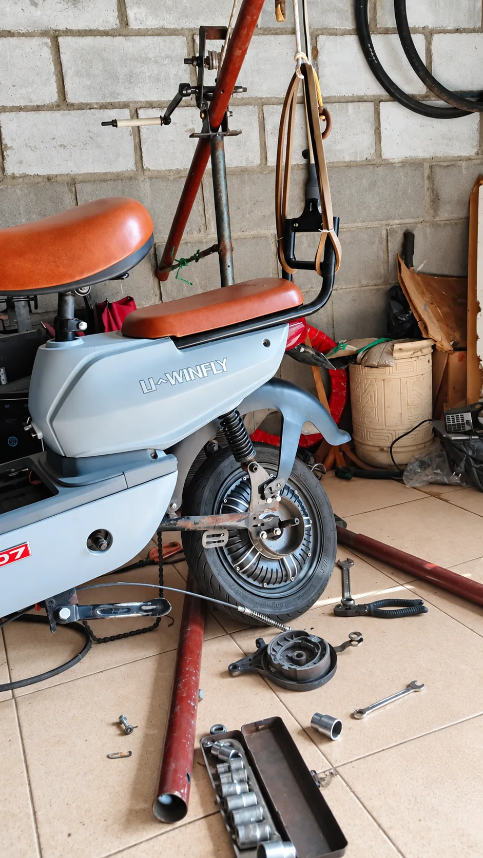 Proses service roda penggerak sepeda listrik di HAGA SERVICE